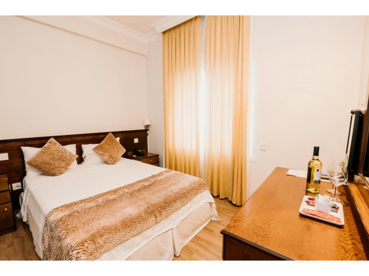 Sammy'S Hotel Girne Buitenkant foto