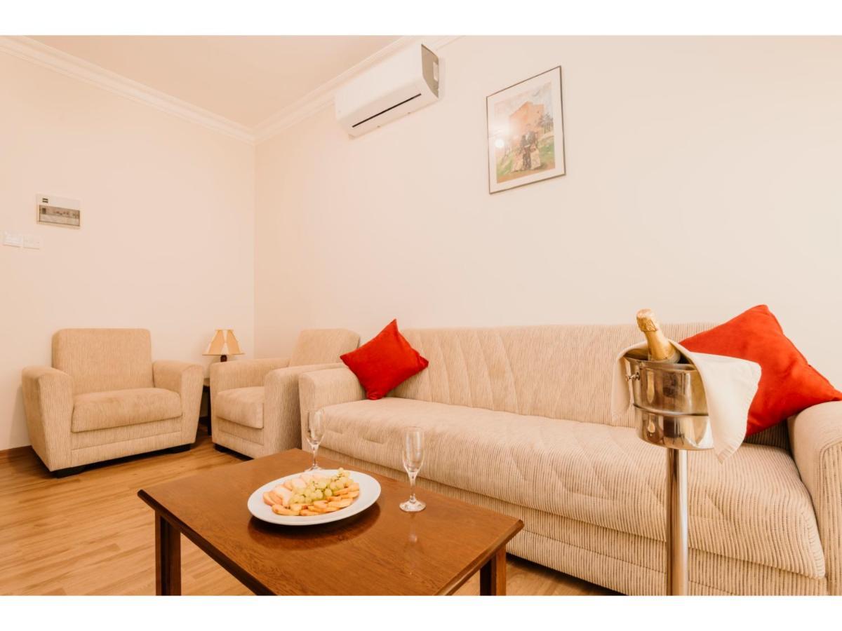 Sammy'S Hotel Girne Buitenkant foto